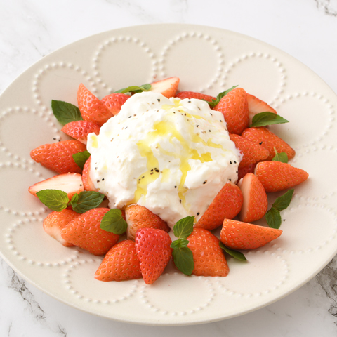 とろ～りモッツァレラの苺カプレーゼ