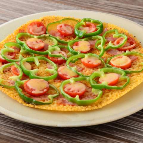 まるでピザ！フライパンで簡単 クリスピーチーズ