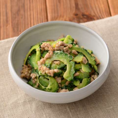 ゴーヤのそぼろチーズ炒め～適塩～