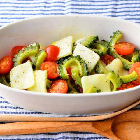 切れてるチーズモッツァレラとゴーヤのグリル