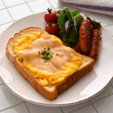 デミたまチーズトースト
