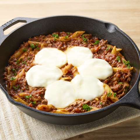 のび～るモッツァレラのミートソースペンネ