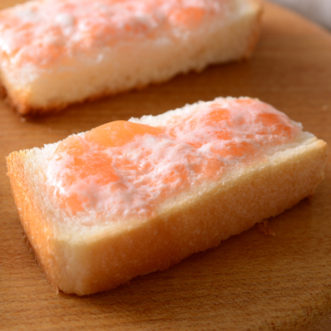 黄色のやさいジュレのオープンサンド