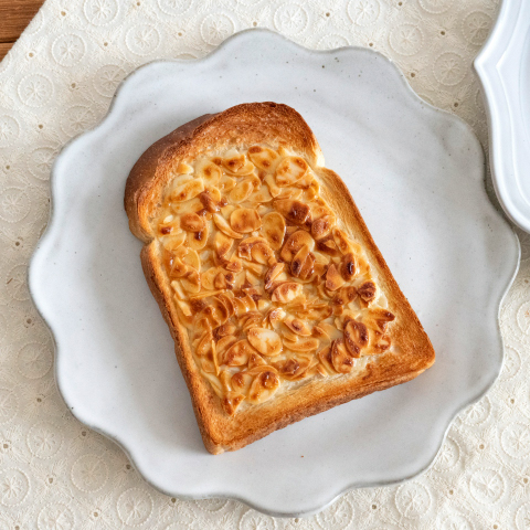 れん乳でつくる♪フロランタン風トースト