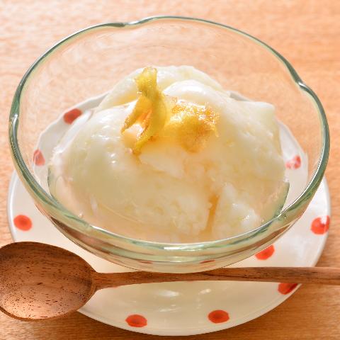 甘酒ヨーグルトプリンと生姜シロップ
